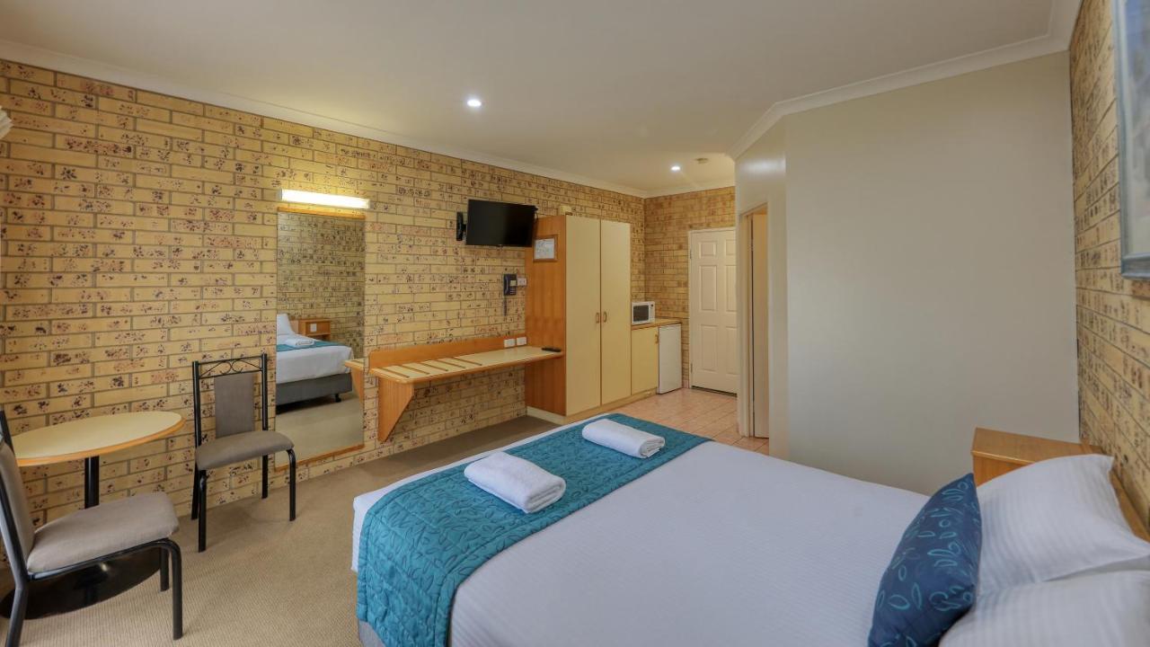 Mulga Country Motor Inn Charleville Extérieur photo