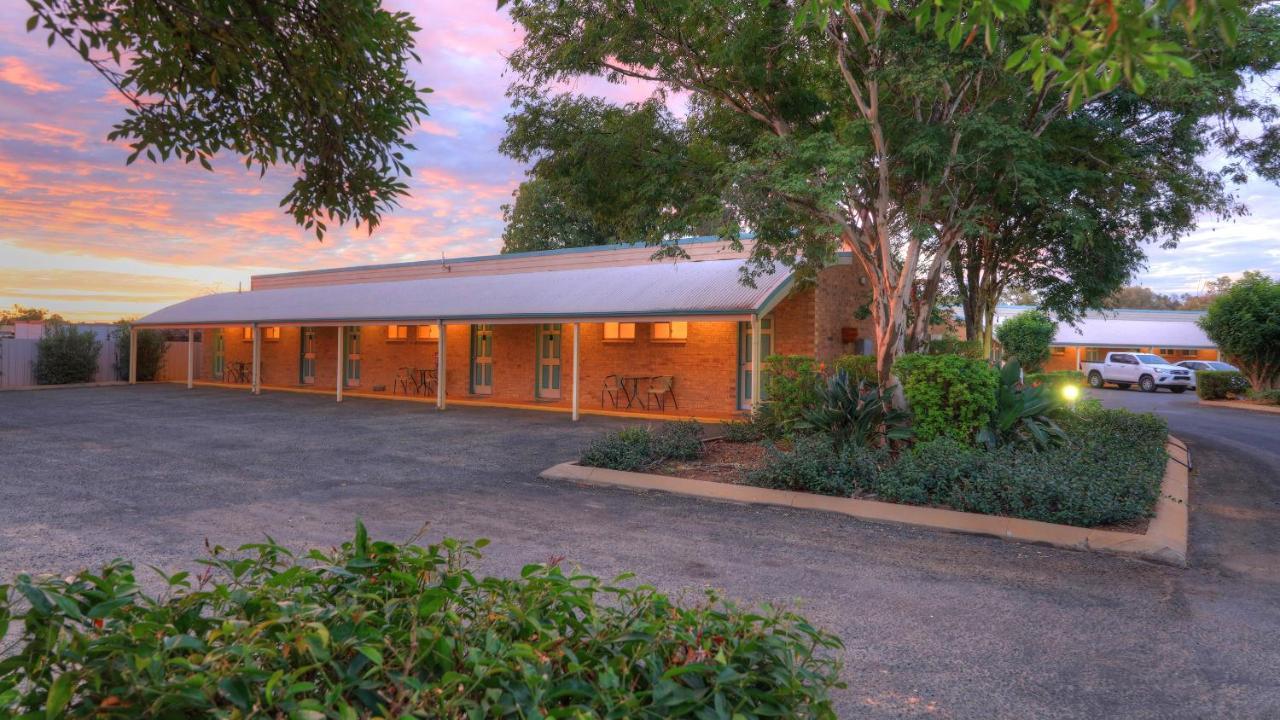 Mulga Country Motor Inn Charleville Extérieur photo