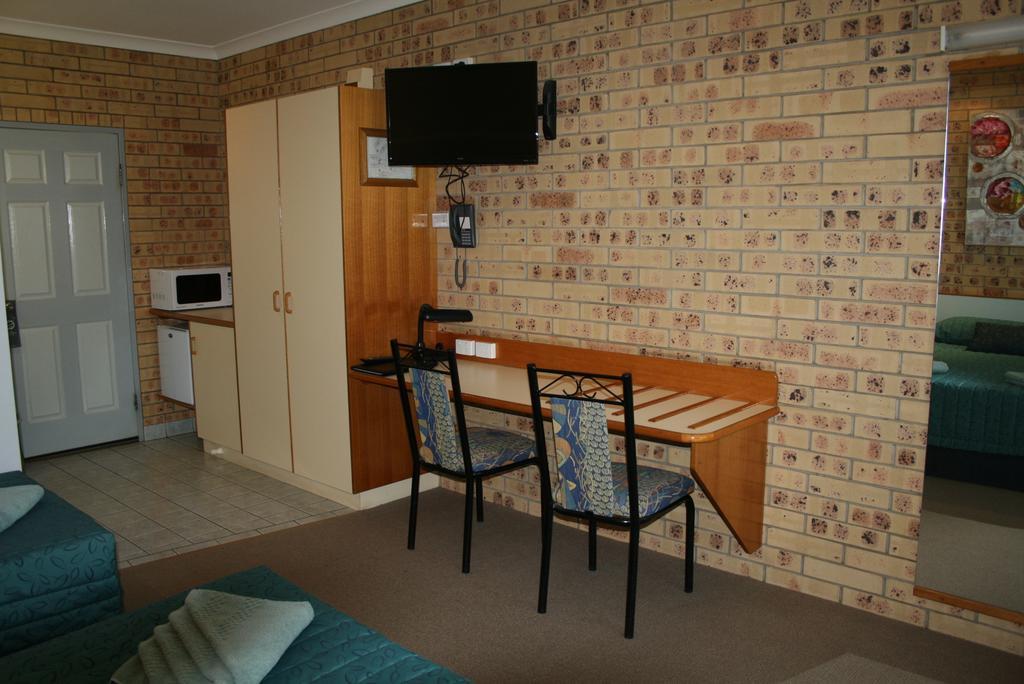Mulga Country Motor Inn Charleville Chambre photo