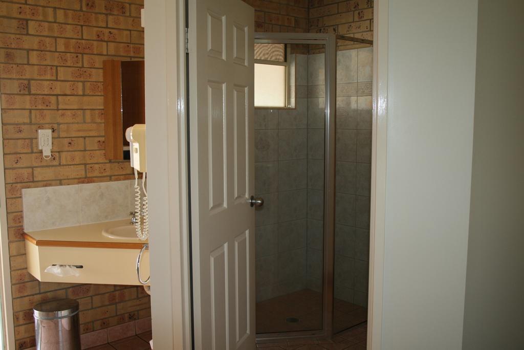 Mulga Country Motor Inn Charleville Chambre photo