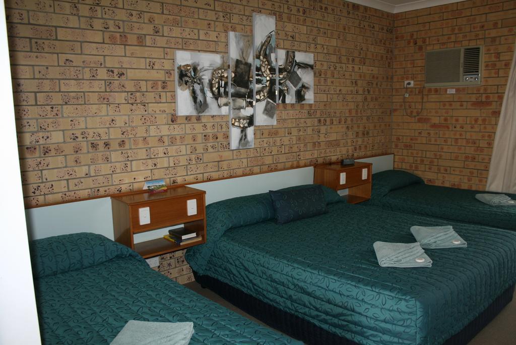 Mulga Country Motor Inn Charleville Chambre photo